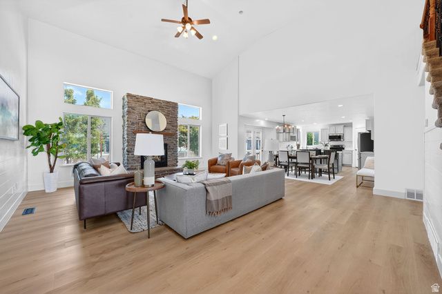 1092 S 2095 W, Lehi, UT 84043