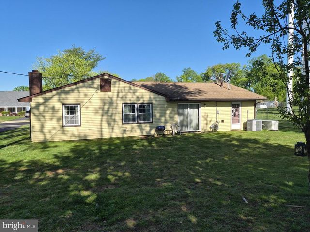 157 EDGE LN, Willingboro, NJ 08046