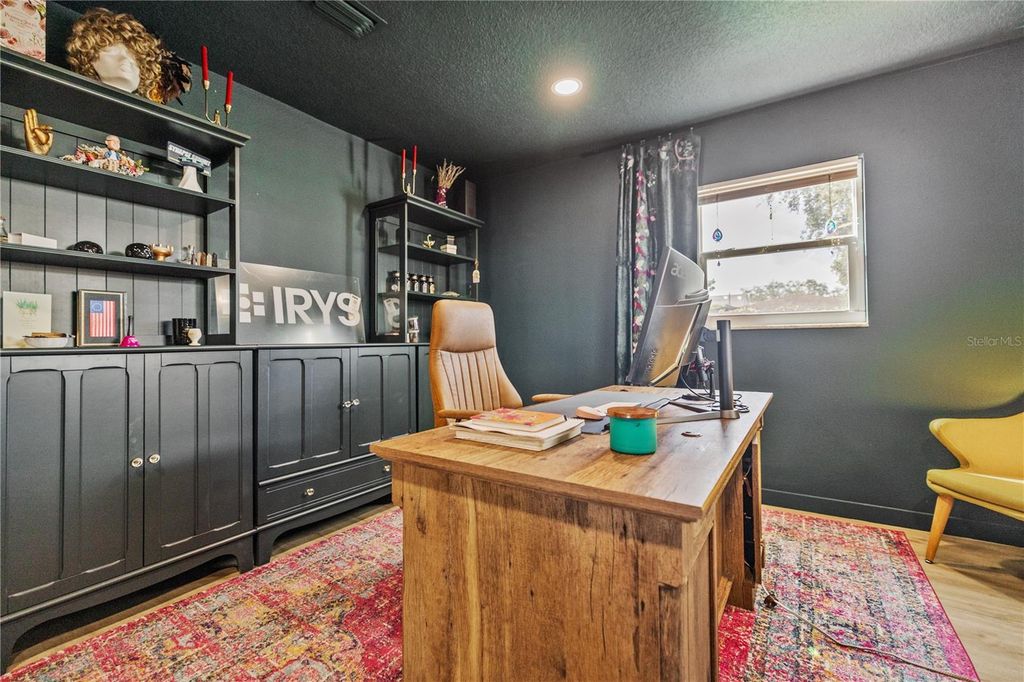 Image 14 of property listing at 4006 W STATE STREET, Tampa, FL 33609