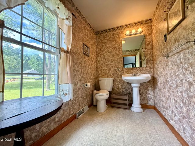 9 Cherry Tree Lane, Kingsbury, NY 12839