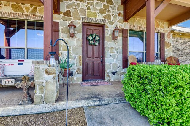 710 Us-82, Bells, TX 75414