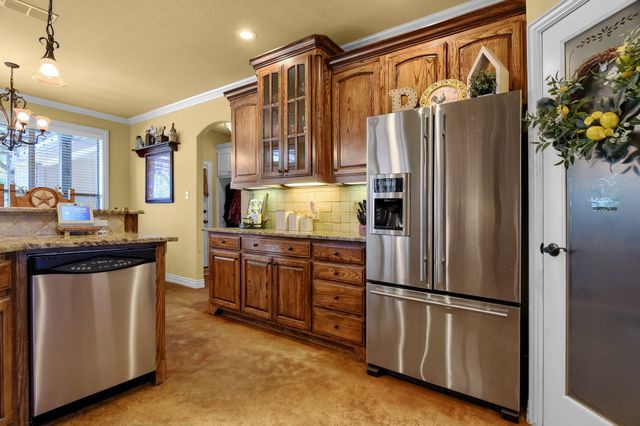 710 Us-82, Bells, TX 75414