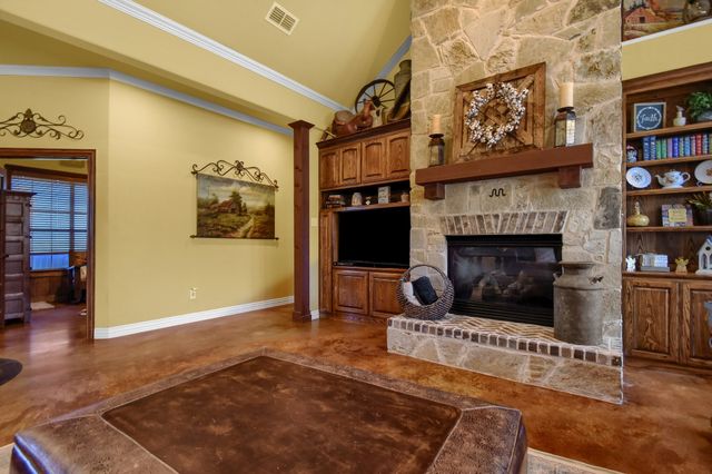 710 Us-82, Bells, TX 75414