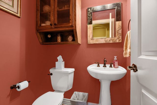 710 Us-82, Bells, TX 75414