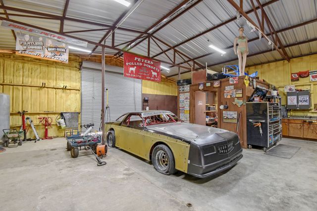 710 Us-82, Bells, TX 75414