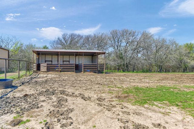 710 Us-82, Bells, TX 75414