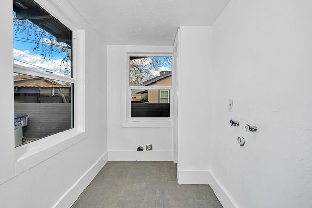 4323 E Iowa, Fresno, CA 93702