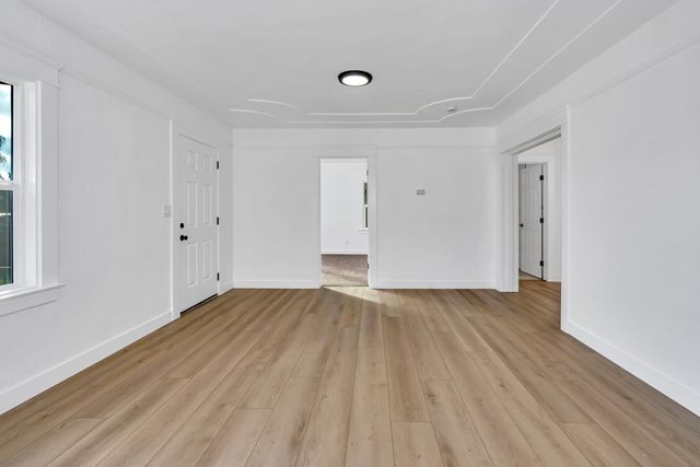 4323 E Iowa, Fresno, CA 93702