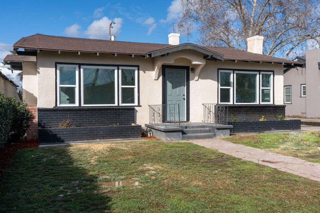 Image 2 of property listing at 4323 E Iowa, Fresno, CA 93702