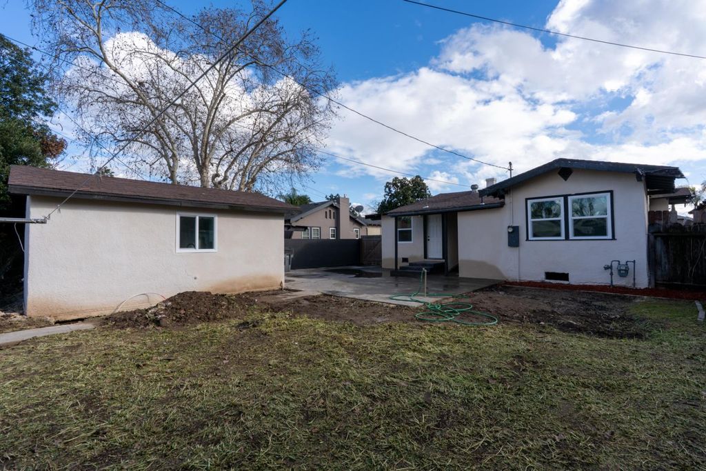 Image 30 of property listing at 4323 E Iowa, Fresno, CA 93702