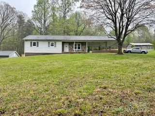 1375 Bradford Mountain Road, Lenoir, NC 28645