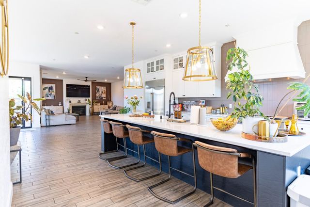 1104 Bloom Avenue, Clovis, CA 93619