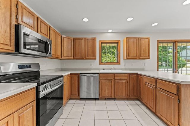 1038 N Thompson Drive, Madison, WI 53704