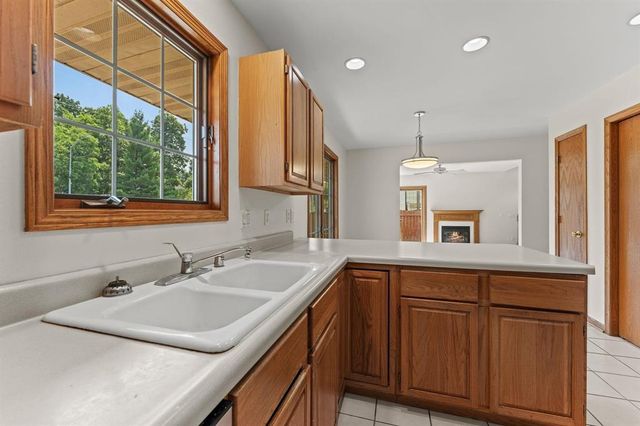 1038 N Thompson Drive, Madison, WI 53704
