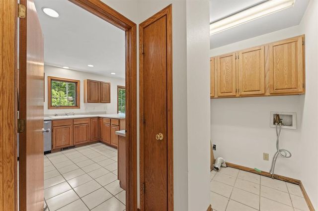 1038 N Thompson Drive, Madison, WI 53704