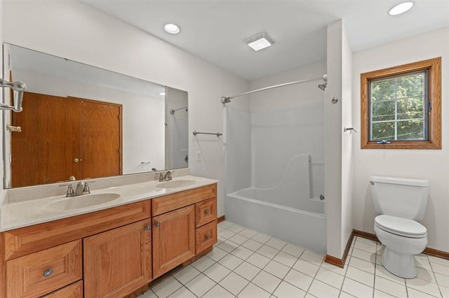 1038 N Thompson Drive, Madison, WI 53704