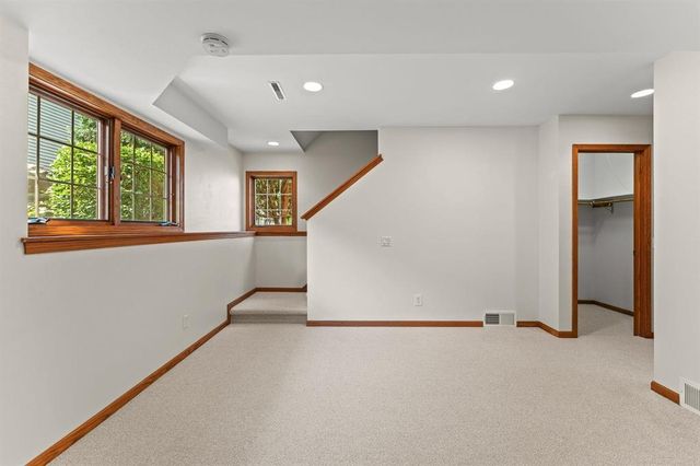 1038 N Thompson Drive, Madison, WI 53704