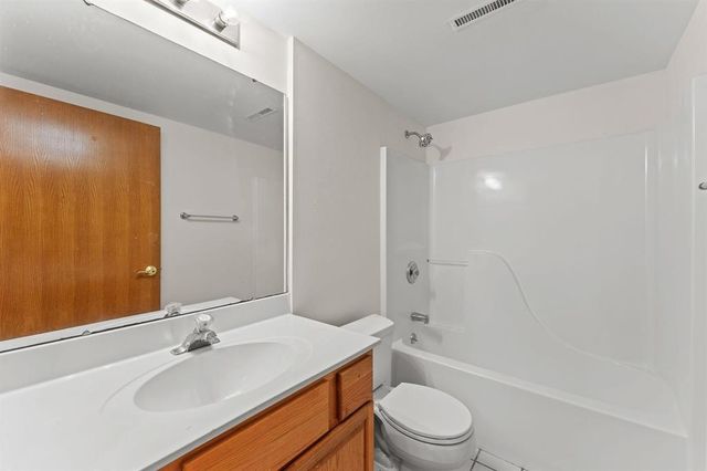 1038 N Thompson Drive, Madison, WI 53704