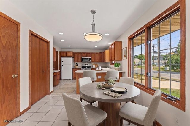 1038 N Thompson Drive, Madison, WI 53704