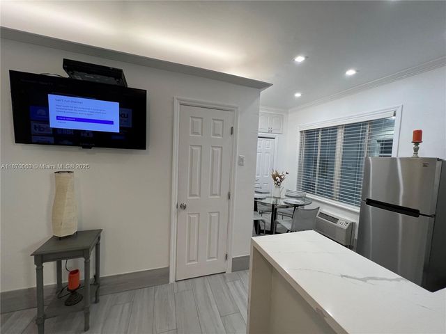 3710 Collins Ave N-103, Miami Beach, FL 33140