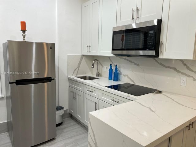 3710 Collins Ave N-103, Miami Beach, FL 33140