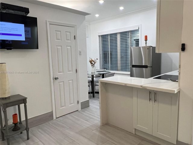 3710 Collins Ave N-103, Miami Beach, FL 33140