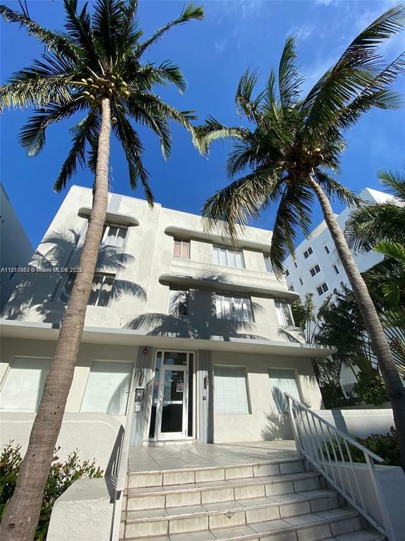3710 Collins Ave N-103, Miami Beach, FL 33140