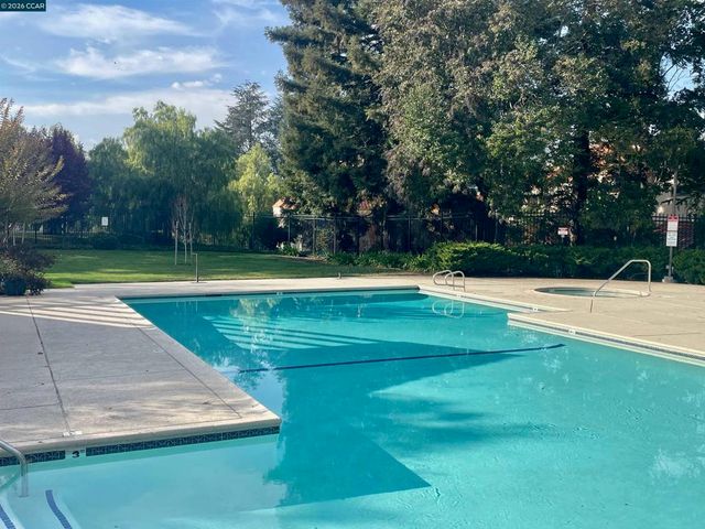 564 Pimlico Ct, Walnut Creek, CA 94597