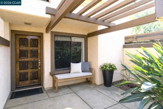 564 Pimlico Ct, Walnut Creek, CA 94597