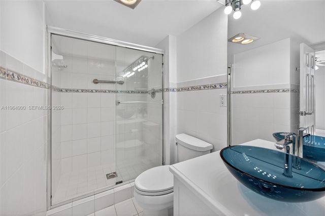 20379 W Country Club Dr 2234, Aventura, FL 33180