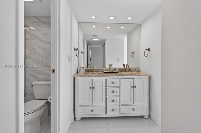 20379 W Country Club Dr 2234, Aventura, FL 33180