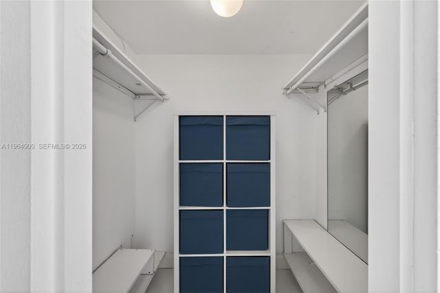 20379 W Country Club Dr 2234, Aventura, FL 33180