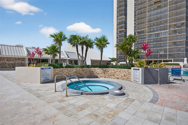 20379 W Country Club Dr 2234, Aventura, FL 33180