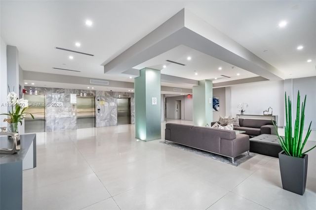 20379 W Country Club Dr 2234, Aventura, FL 33180