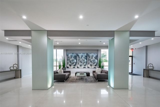 20379 W Country Club Dr 2234, Aventura, FL 33180