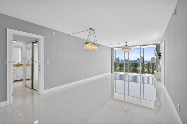 20379 W Country Club Dr 2234, Aventura, FL 33180