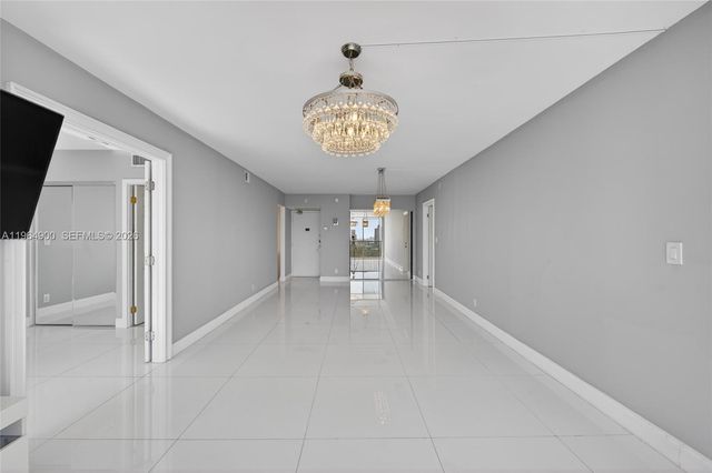 20379 W Country Club Dr 2234, Aventura, FL 33180