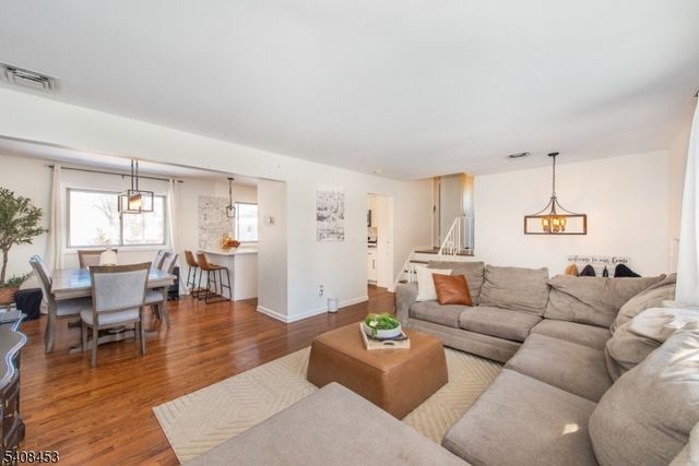 176 Harrison Rd, Parsippany-troy Hills Twp., NJ 07054