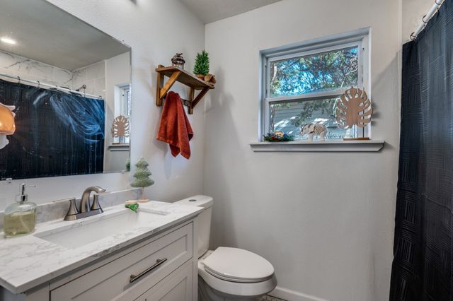 1406 Vine Street, Bridgeport, TX 76426