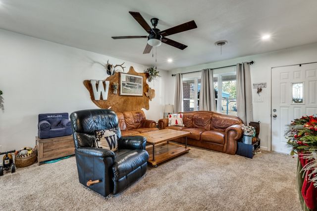 1406 Vine Street, Bridgeport, TX 76426