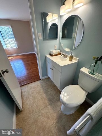 1502 THE WOODS, Cherry Hill, NJ 08003