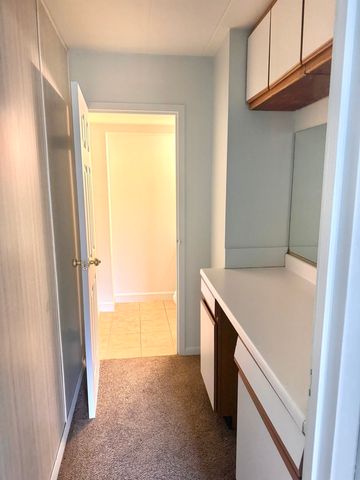300 S Roselle Road 309, Schaumburg, IL 60193