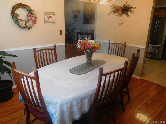 1396 Van Nostrand Place, North Merrick, NY 11566
