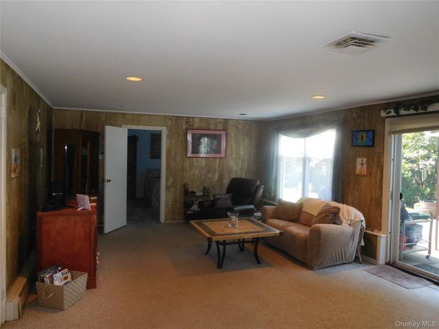 1396 Van Nostrand Place, North Merrick, NY 11566