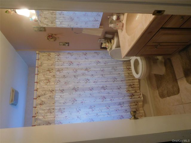1396 Van Nostrand Place, North Merrick, NY 11566