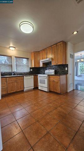 655 Garretson Ave, Rodeo, CA 94572