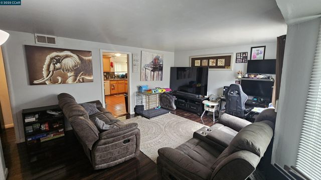 655 Garretson Ave, Rodeo, CA 94572