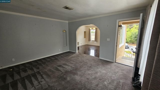 655 Garretson Ave, Rodeo, CA 94572