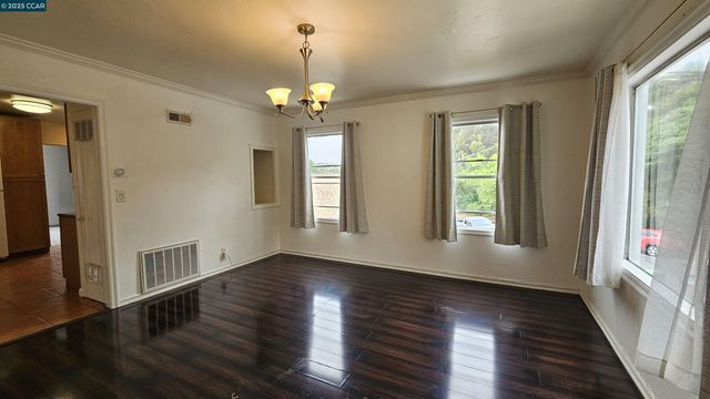 655 Garretson Ave, Rodeo, CA 94572