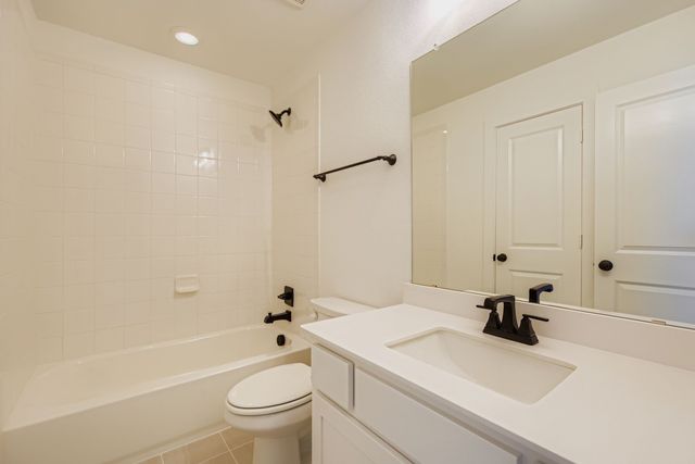 809 Willow Stream Drive, Lavon, TX 75166